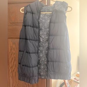 lulu lemon navy puffer vest